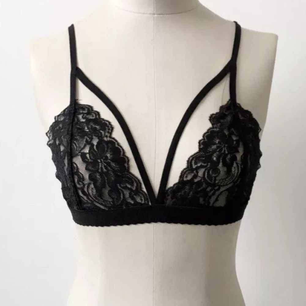 New! Black Lace Strappy Bralette - Picture 2 of 8